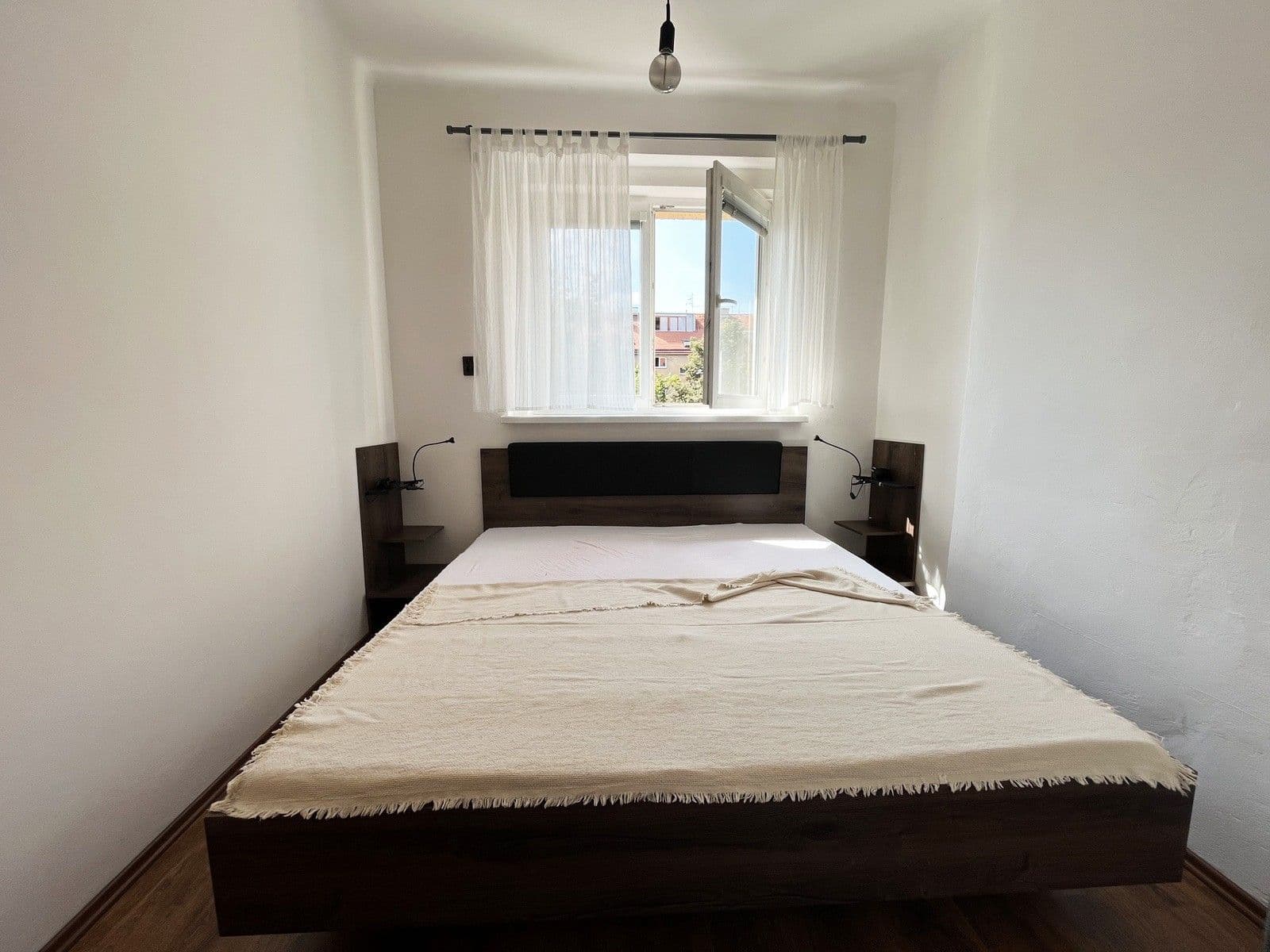 Pronájem bytu 2+kk 36 m², Pod Strojírnami, Praha, Praha Pronájem bytu 2+kk 36 m², Pod Strojírnami, Praha, Praha