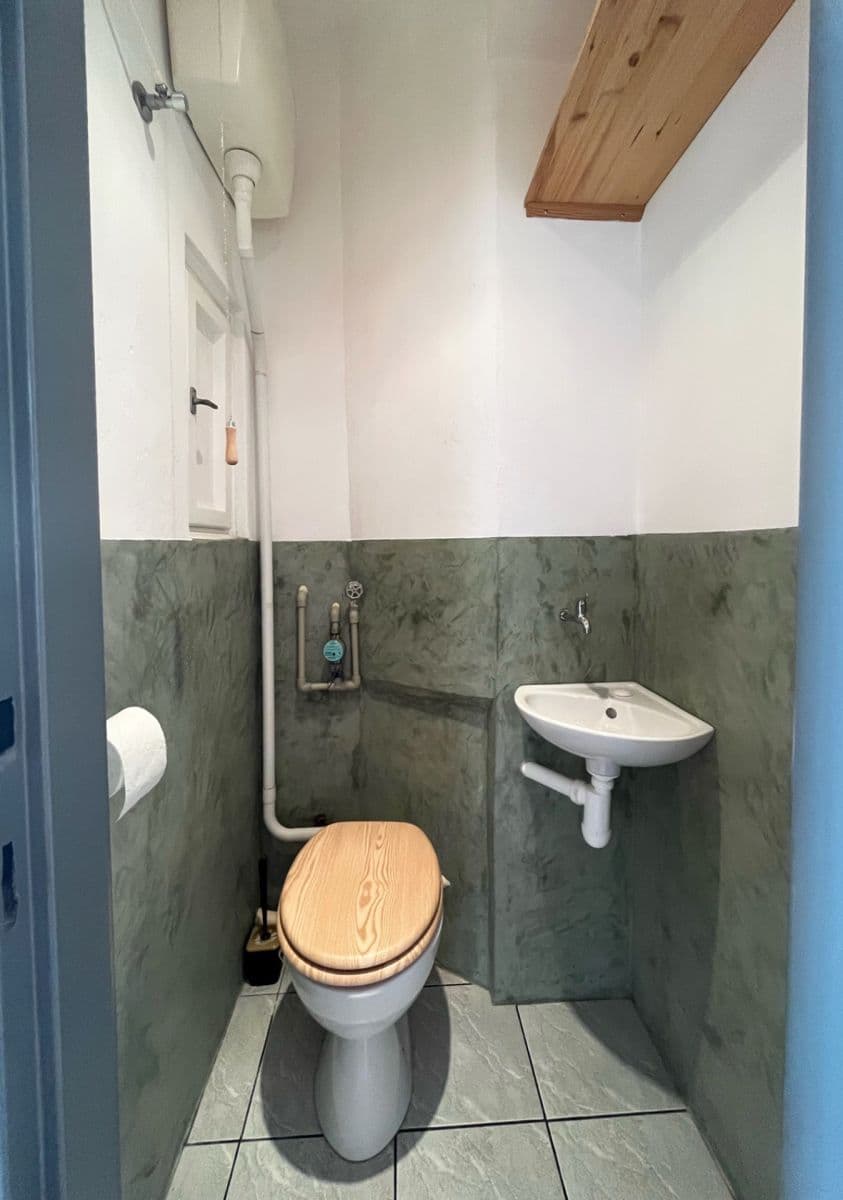 Pronájem bytu 2+kk 36 m², Pod Strojírnami, Praha, Praha Pronájem bytu 2+kk 36 m², Pod Strojírnami, Praha, Praha