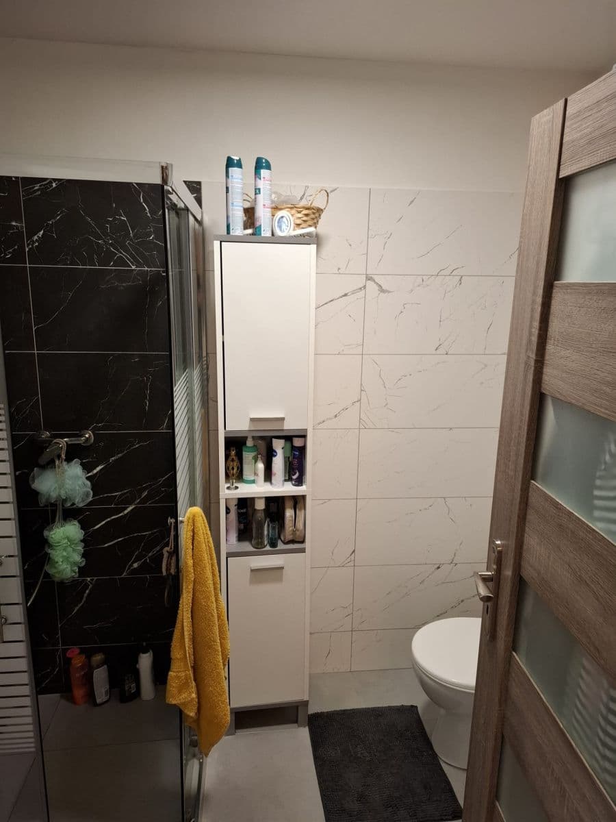 Pronájem bytu 2+kk 48 m², V Podskalí, Hostivice, Středočeský kraj Pronájem bytu 2+kk 48 m², V Podskalí, Hostivice, Středočeský kraj