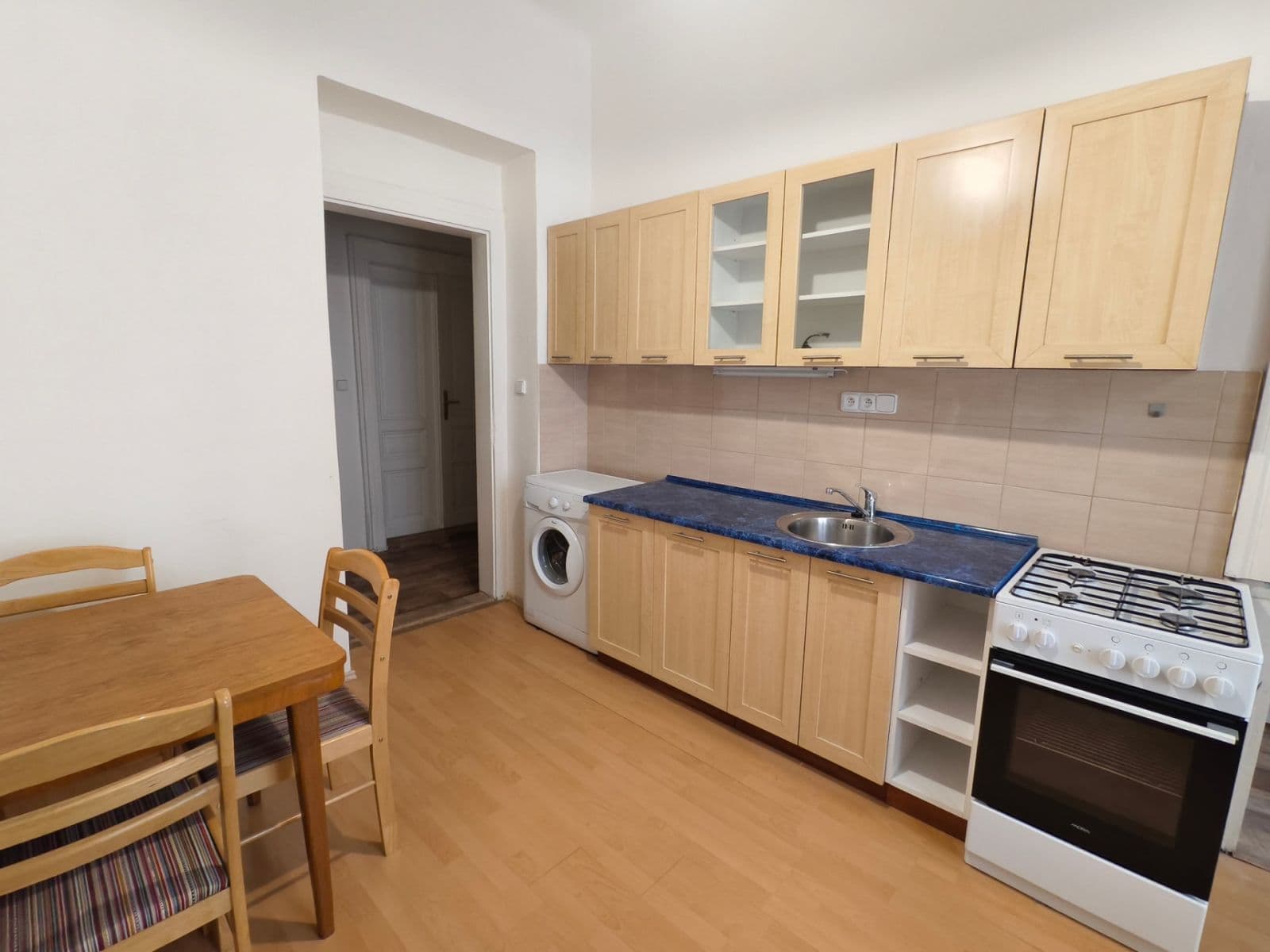 Pronájem bytu 3+1 62 m², Plzeňská, Praha, Praha Pronájem bytu 3+1 62 m², Plzeňská, Praha, Praha