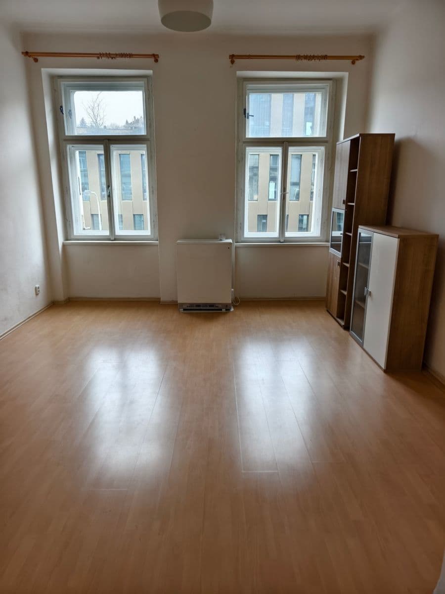 Pronájem bytu 3+1 62 m², Plzeňská, Praha, Praha Pronájem bytu 3+1 62 m², Plzeňská, Praha, Praha