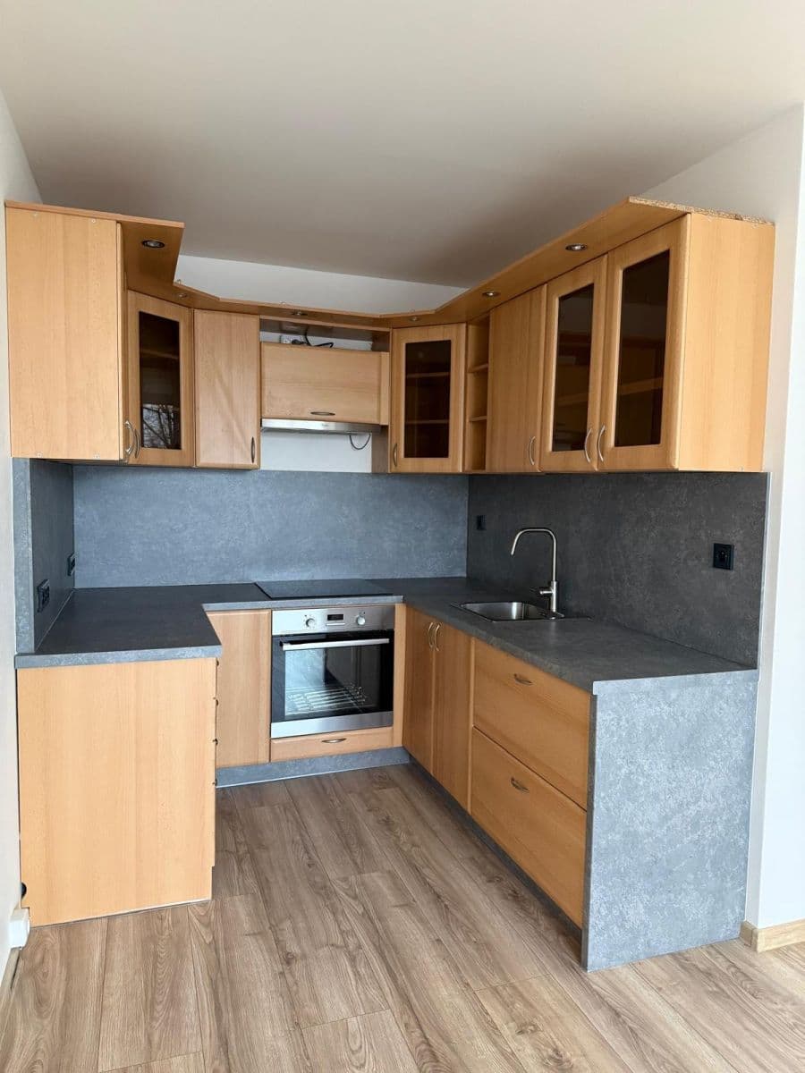 Pronájem bytu 2+kk 40 m², Třebenická, Praha, Praha Pronájem bytu 2+kk 40 m², Třebenická, Praha, Praha