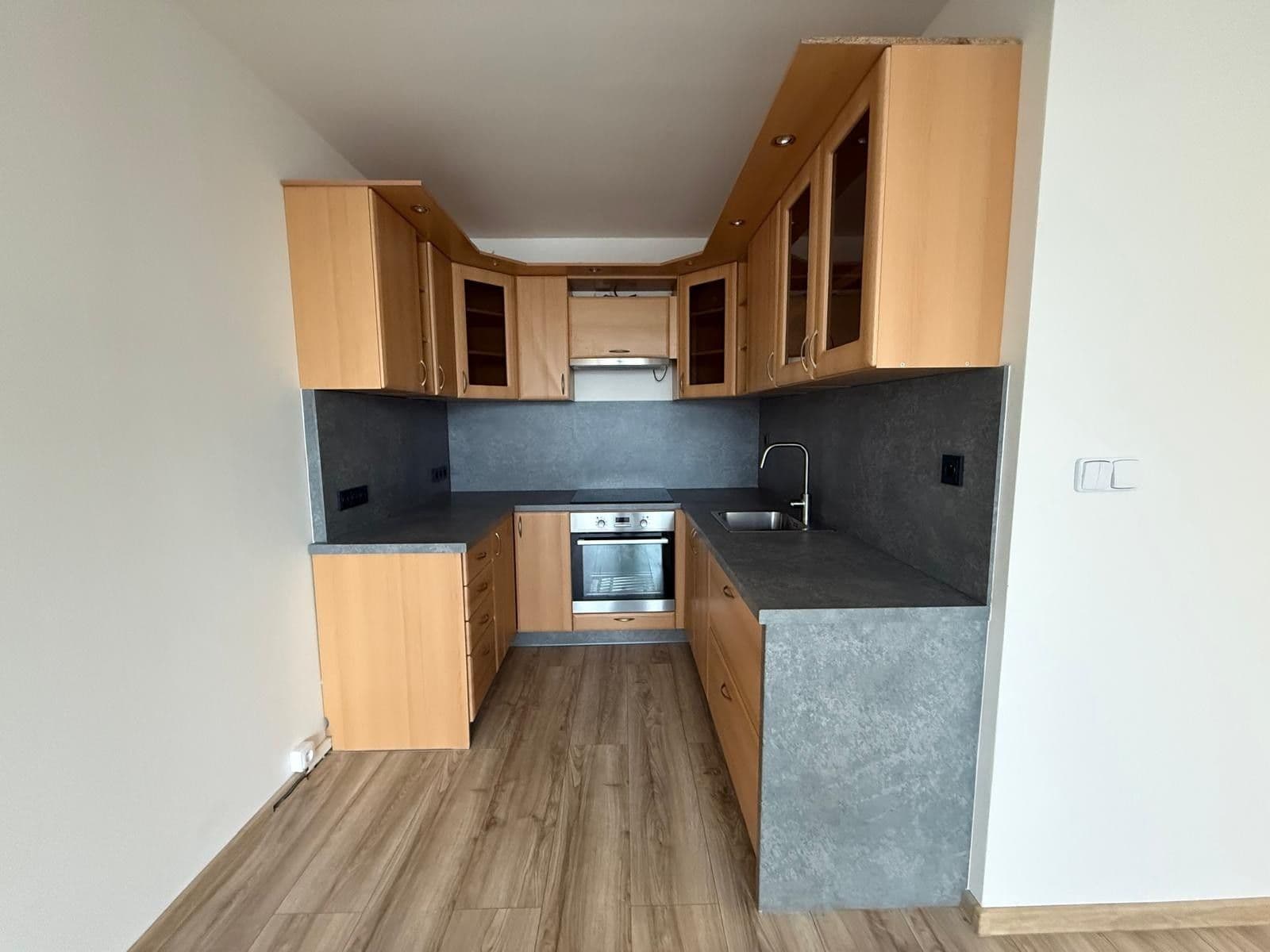 Pronájem bytu 2+kk 40 m², Třebenická, Praha, Praha Pronájem bytu 2+kk 40 m², Třebenická, Praha, Praha