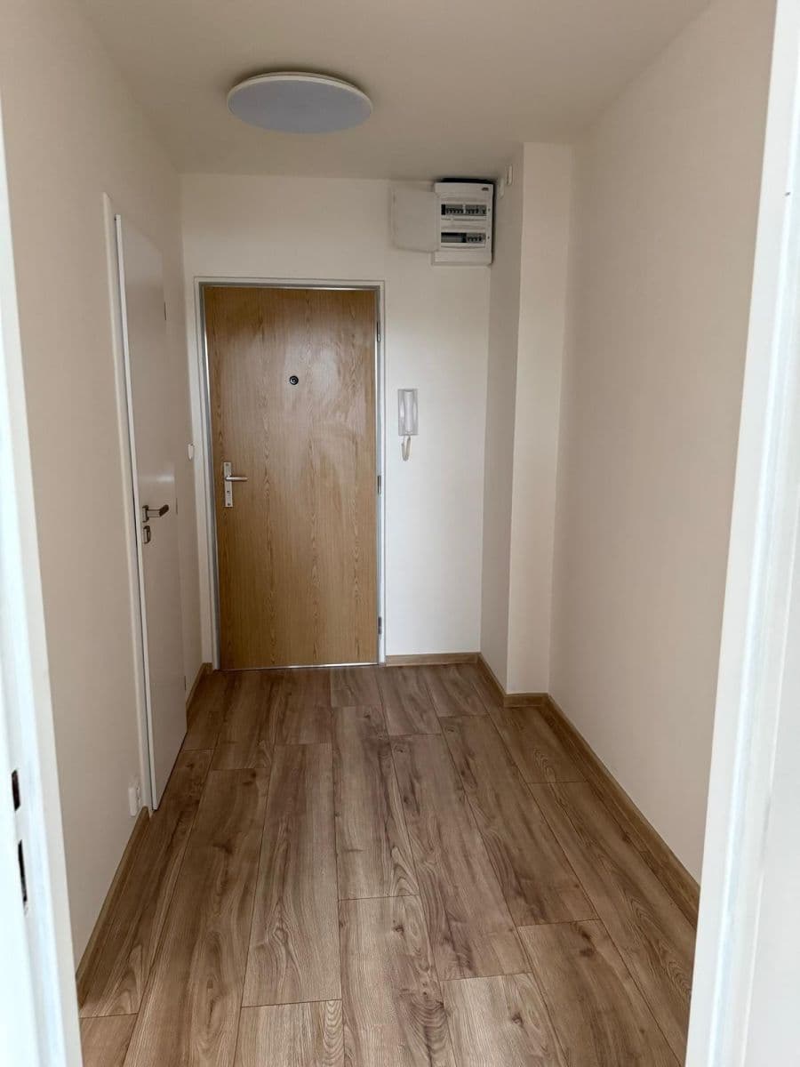 Pronájem bytu 2+kk 40 m², Třebenická, Praha, Praha Pronájem bytu 2+kk 40 m², Třebenická, Praha, Praha