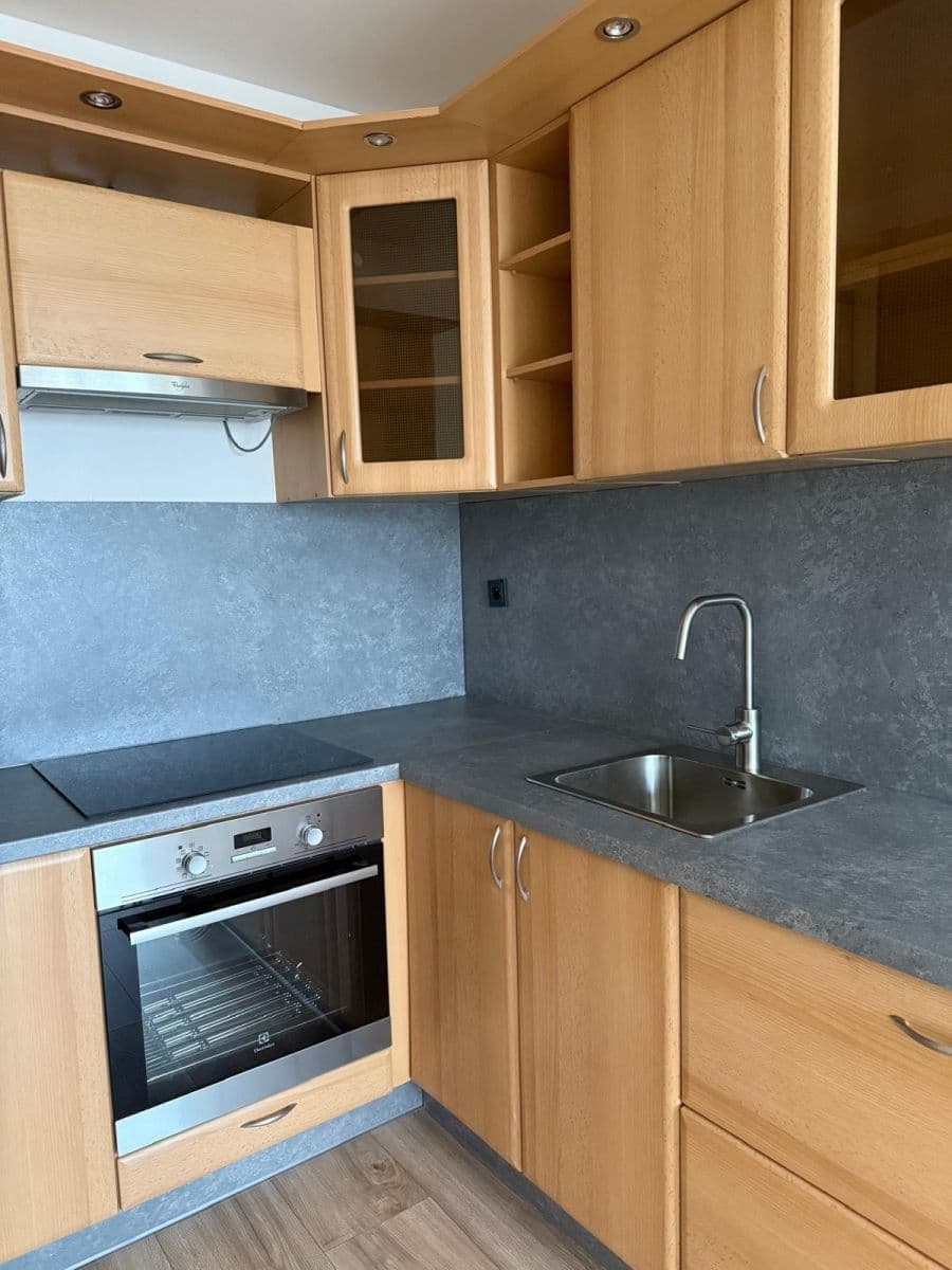 Pronájem bytu 2+kk 40 m², Třebenická, Praha, Praha Pronájem bytu 2+kk 40 m², Třebenická, Praha, Praha