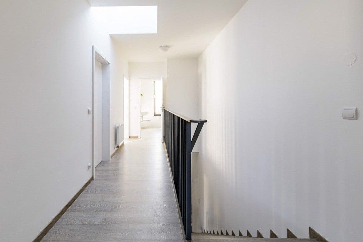 Prodej domu 135 m², pozemek 302 m², Do Koutů, Praha, Praha Prodej domu 135 m², pozemek 302 m², Do Koutů, Praha, Praha