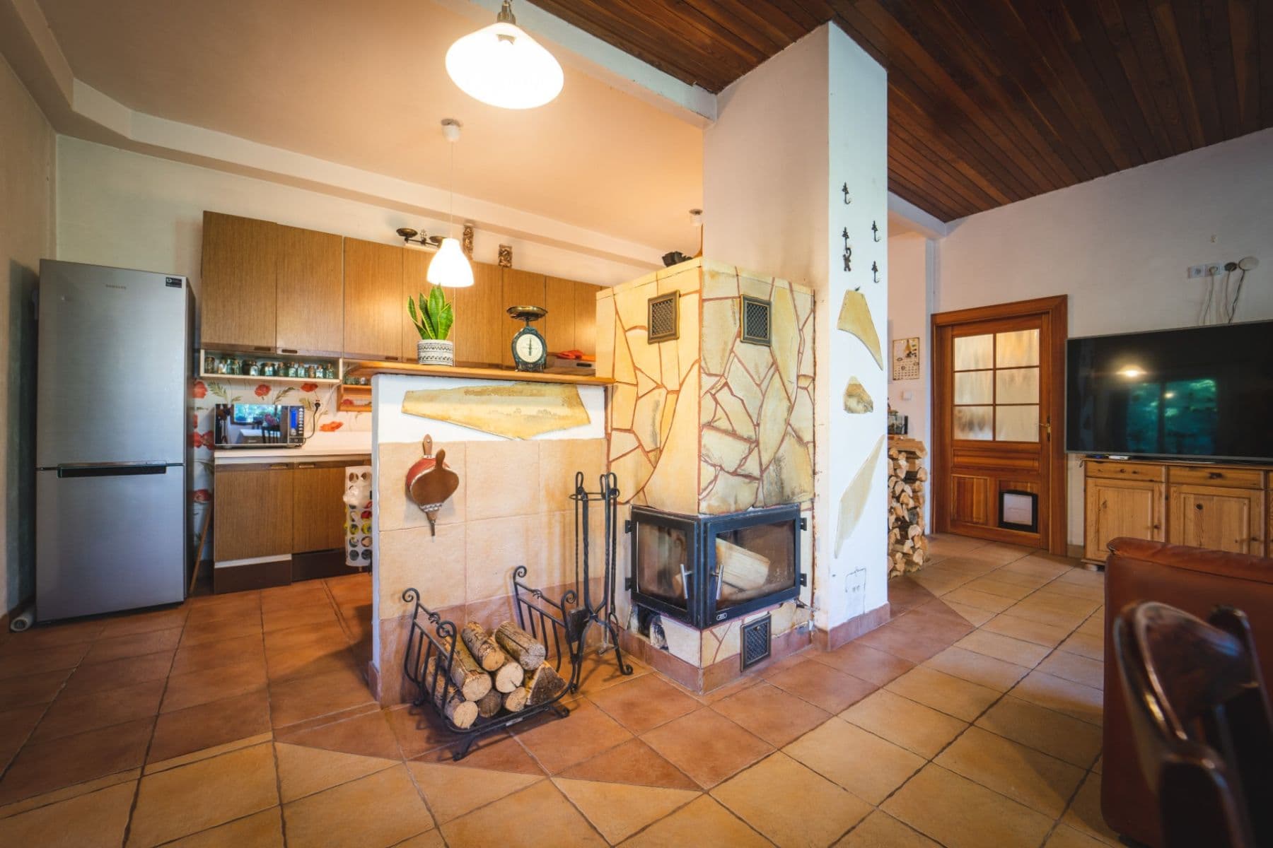 Prodej domu 241 m², pozemek 2.209 m², Chrášťany, Středočeský kraj Prodej domu 241 m², pozemek 2.209 m², Chrášťany, Středočeský kraj