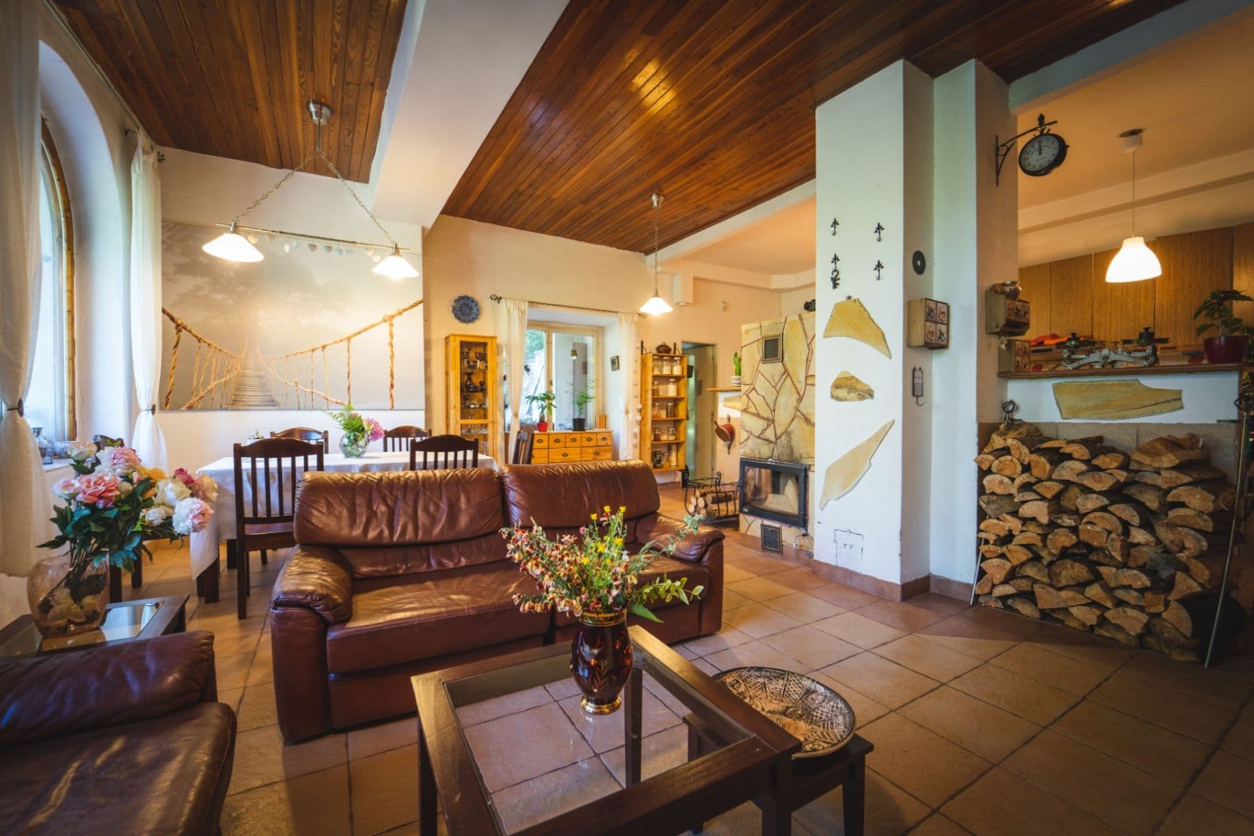 Prodej domu 241 m², pozemek 2.209 m², Chrášťany, Středočeský kraj Prodej domu 241 m², pozemek 2.209 m², Chrášťany, Středočeský kraj