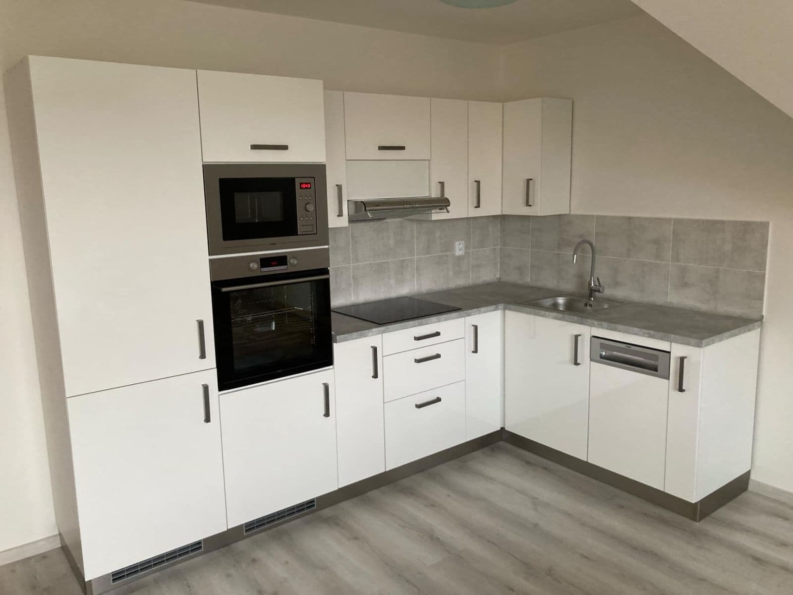 Pronájem bytu 1+kk 36 m², K Šátalce, Jesenice, Středočeský kraj Pronájem bytu 1+kk 36 m², K Šátalce, Jesenice, Středočeský kraj