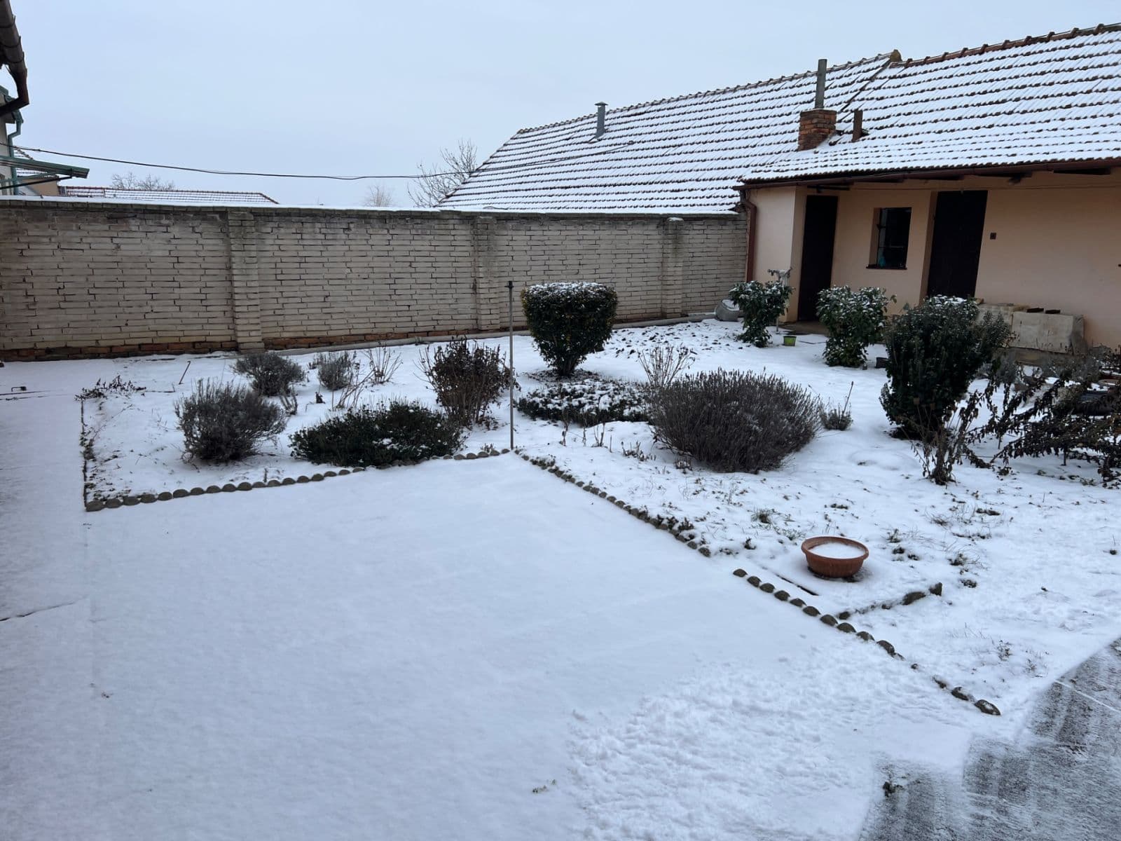 Pronájem domu 115 m², pozemek 542 m², Slíny, Velké Bílovice, Jihomoravský kraj Pronájem domu 115 m², pozemek 542 m², Slíny, Velké Bílovice, Jihomoravský kraj