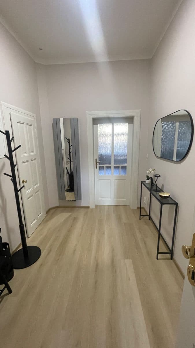 Pronájem bytu 2+kk 52 m², Bulharská, Praha, Praha Pronájem bytu 2+kk 52 m², Bulharská, Praha, Praha