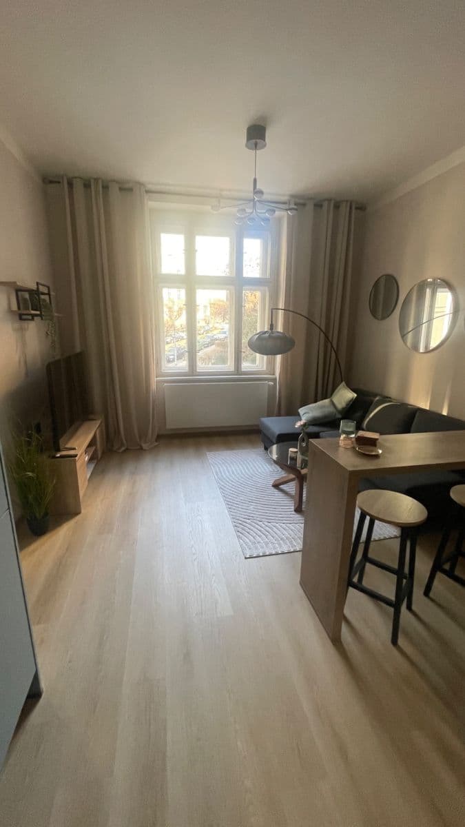 Pronájem bytu 2+kk 52 m², Bulharská, Praha, Praha Pronájem bytu 2+kk 52 m², Bulharská, Praha, Praha