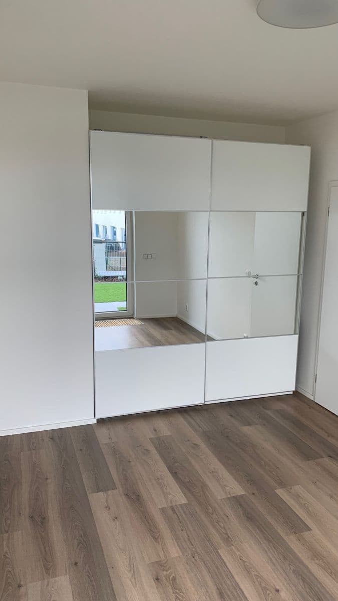 Pronájem bytu 2+kk 88 m², Křižanská, Praha, Praha Pronájem bytu 2+kk 88 m², Křižanská, Praha, Praha