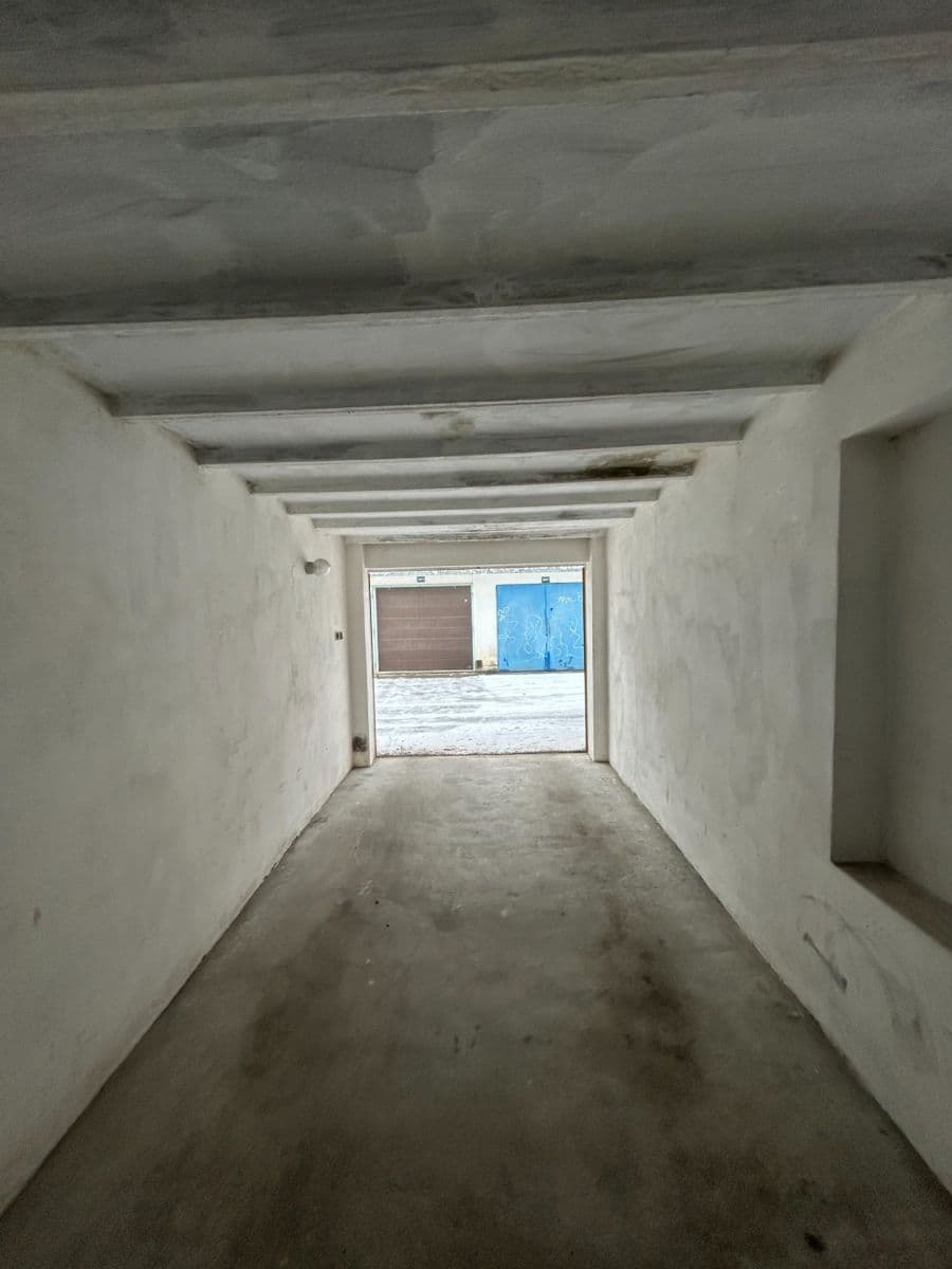 Pronájem garáže 18 m², Blansko, Jihomoravský kraj Pronájem garáže 18 m², Blansko, Jihomoravský kraj