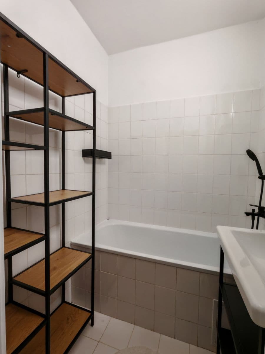 Pronájem bytu 1+1 34 m², Rezedová, Ružinov, Bratislavský kraj Pronájem bytu 1+1 34 m², Rezedová, Ružinov, Bratislavský kraj