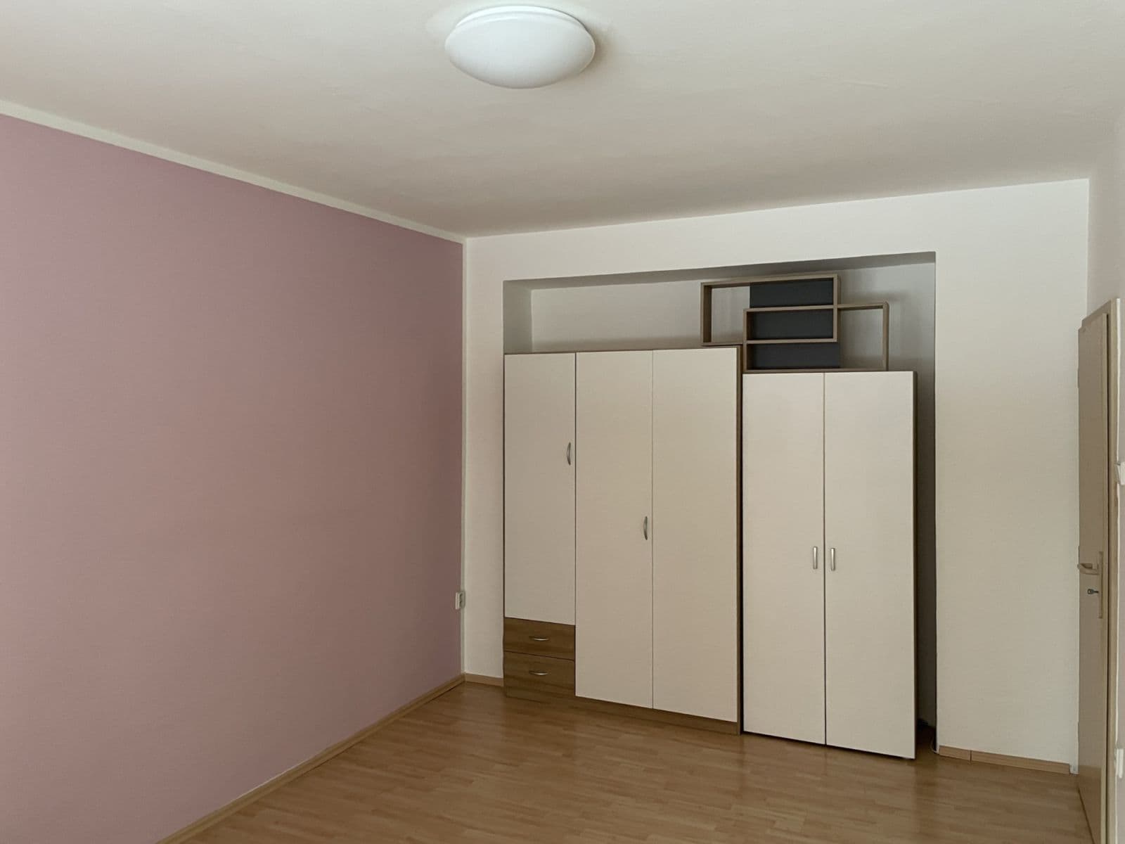 Pronájem bytu 1+kk 27 m², Renneská třída, Brno, Jihomoravský kraj Pronájem bytu 1+kk 27 m², Renneská třída, Brno, Jihomoravský kraj
