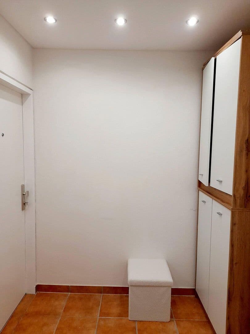 Pronájem bytu 1+1 28 m², Jenbach, Tyrolsko Pronájem bytu 1+1 28 m², Jenbach, Tyrolsko