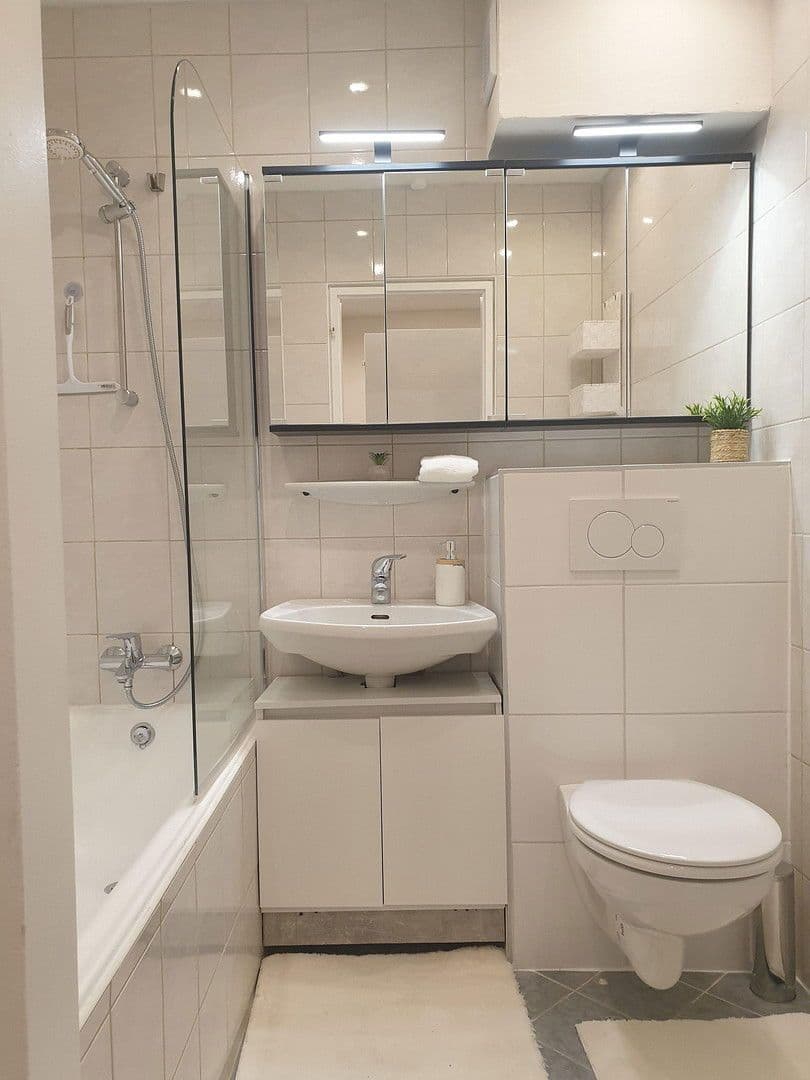 Pronájem bytu 1+1 28 m², Jenbach, Tyrolsko Pronájem bytu 1+1 28 m², Jenbach, Tyrolsko