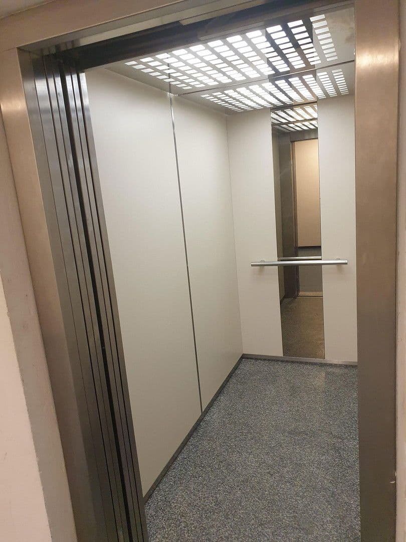 Pronájem bytu 1+1 28 m², Jenbach, Tyrolsko Pronájem bytu 1+1 28 m², Jenbach, Tyrolsko