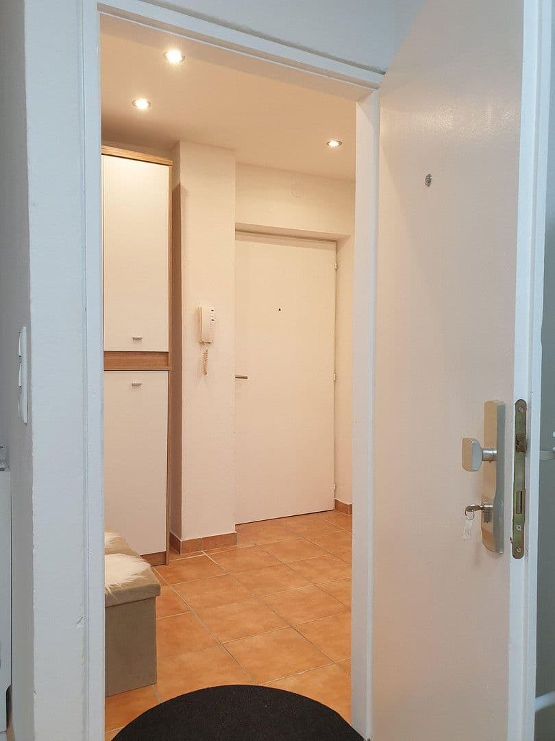 Pronájem bytu 1+1 28 m², Jenbach, Tyrolsko Pronájem bytu 1+1 28 m², Jenbach, Tyrolsko