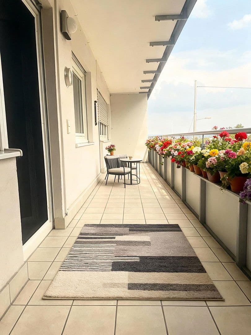 Prodej bytu 4+1 98 m², Botnanger Steige 18, Stuttgart, Bádensko-Württembersko Prodej bytu 4+1 98 m², Botnanger Steige 18, Stuttgart, Bádensko-Württembersko