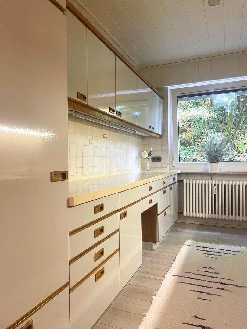 Prodej bytu 4+1 98 m², Botnanger Steige 18, Stuttgart, Bádensko-Württembersko Prodej bytu 4+1 98 m², Botnanger Steige 18, Stuttgart, Bádensko-Württembersko