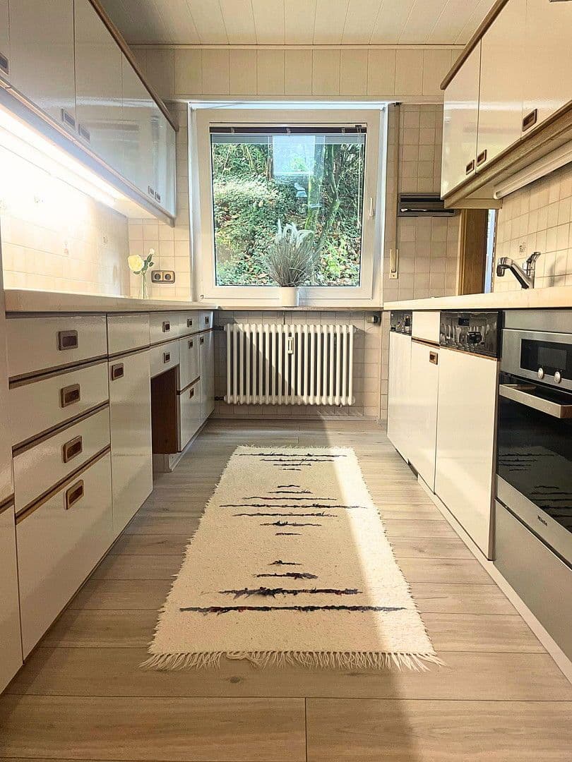 Prodej bytu 4+1 98 m², Botnanger Steige 18, Stuttgart, Bádensko-Württembersko Prodej bytu 4+1 98 m², Botnanger Steige 18, Stuttgart, Bádensko-Württembersko