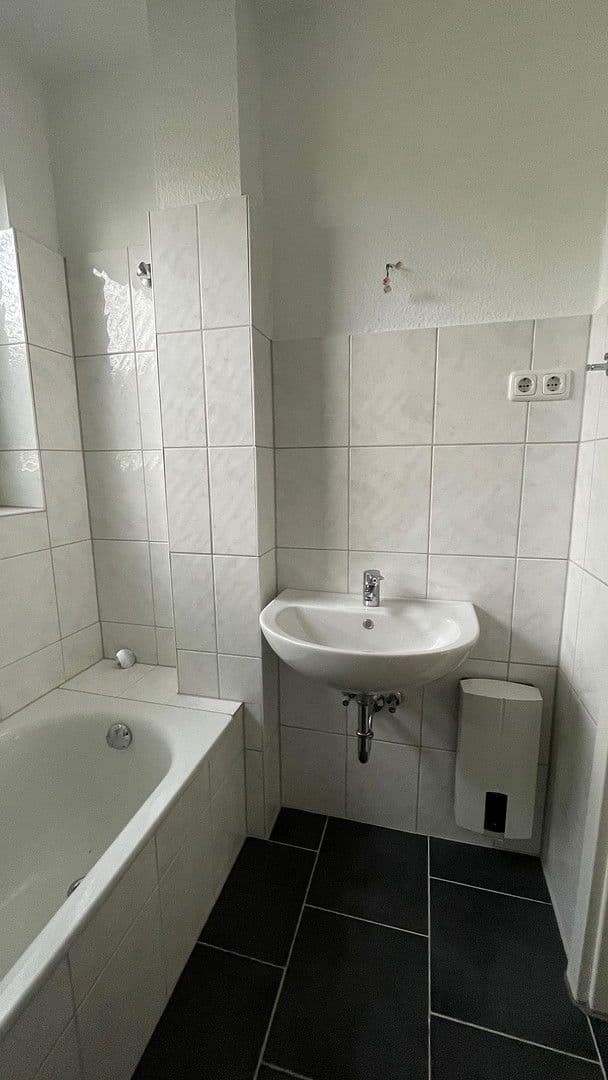 Pronájem bytu 3+1 65 m², Duisburg, Severní Porýní-Vestfálsko Pronájem bytu 3+1 65 m², Duisburg, Severní Porýní-Vestfálsko