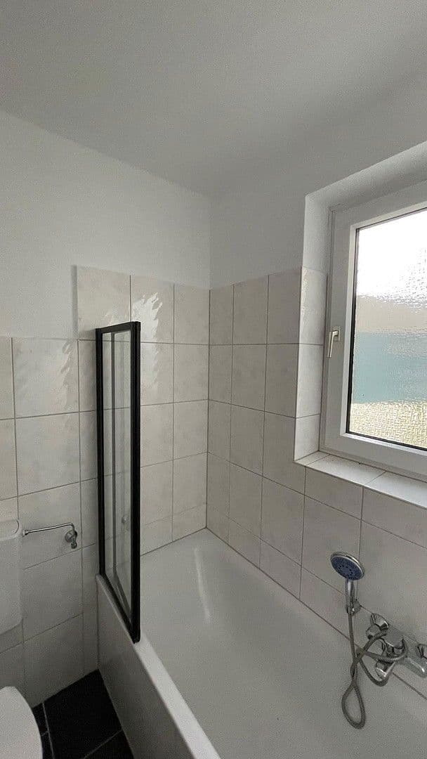 Pronájem bytu 3+1 65 m², Duisburg, Severní Porýní-Vestfálsko Pronájem bytu 3+1 65 m², Duisburg, Severní Porýní-Vestfálsko