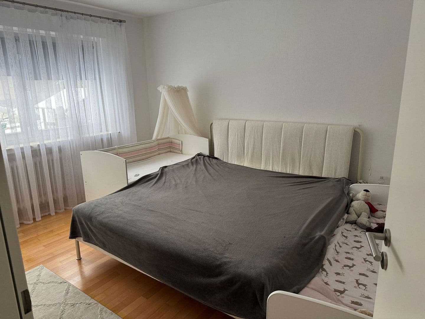 Pronájem bytu 5+1 140 m², Forstweg 4, Melle, Dolní Sasko Pronájem bytu 5+1 140 m², Forstweg 4, Melle, Dolní Sasko