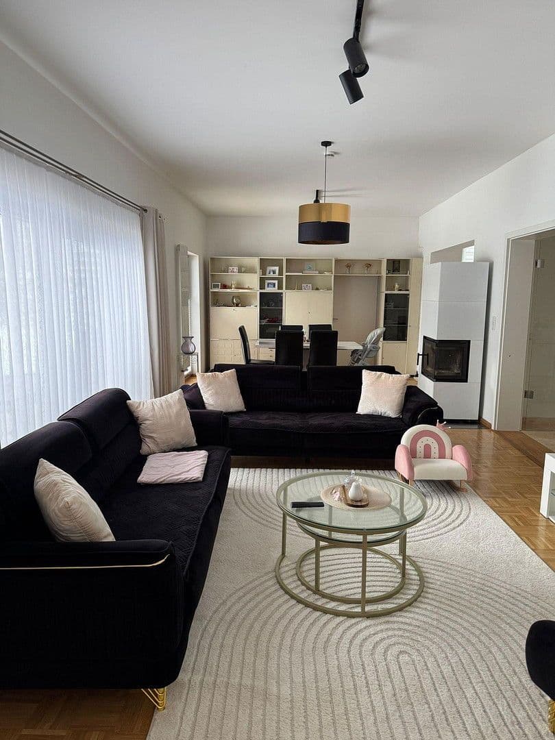 Pronájem bytu 5+1 140 m², Forstweg 4, Melle, Dolní Sasko Pronájem bytu 5+1 140 m², Forstweg 4, Melle, Dolní Sasko