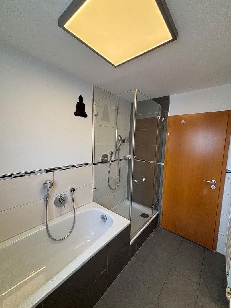 Prodej bytu 3+1 89 m², Leonberg, Bádensko-Württembersko Prodej bytu 3+1 89 m², Leonberg, Bádensko-Württembersko