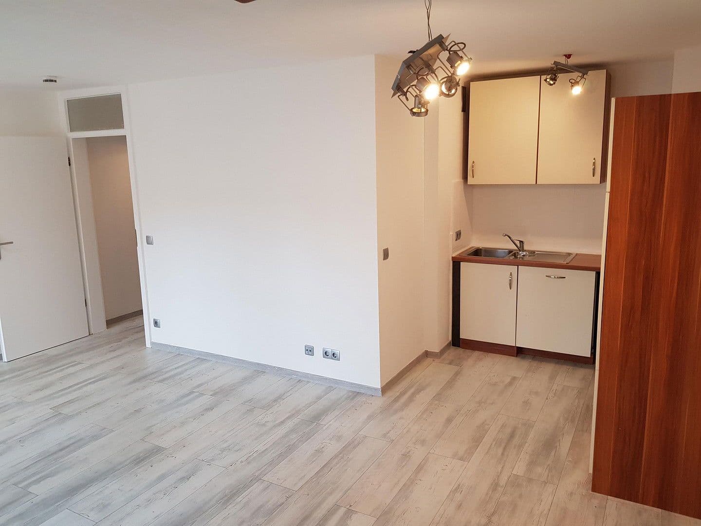 Pronájem bytu 1+1 31 m², Neustädter Straße, Worms, Porýní-Falc Pronájem bytu 1+1 31 m², Neustädter Straße, Worms, Porýní-Falc