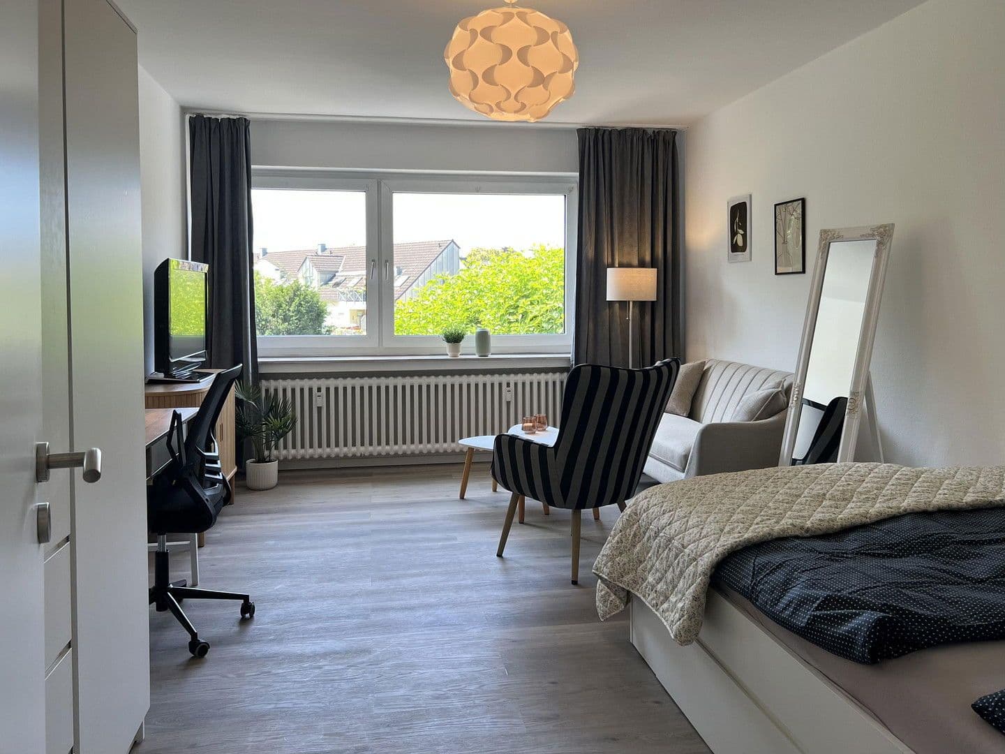 Pronájem bytu 1+kk 39 m², Langenfeld (Rheinland), Severní Porýní-Vestfálsko Pronájem bytu 1+kk 39 m², Langenfeld (Rheinland), Severní Porýní-Vestfálsko