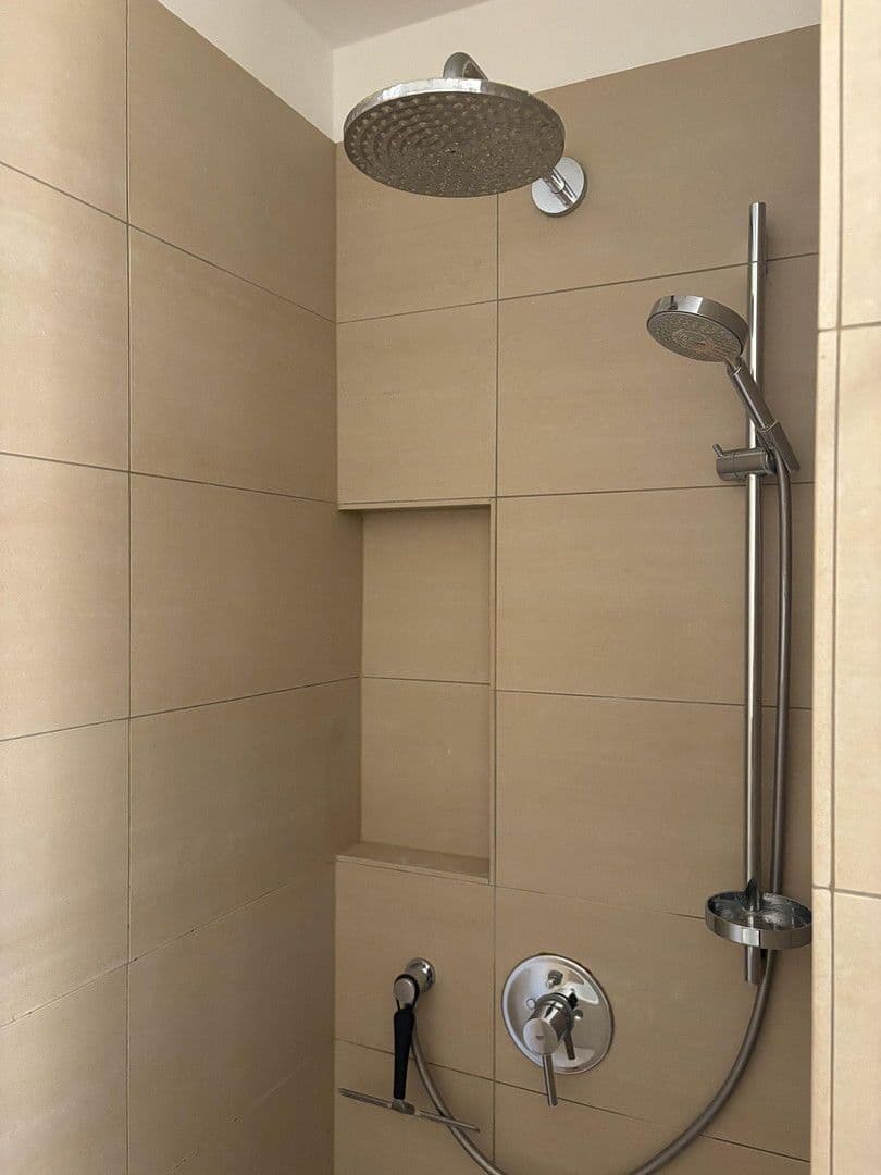 Pronájem bytu 2+1 48 m², Michaelkirchplatz 4, Berlin-Mitte, Berlín Pronájem bytu 2+1 48 m², Michaelkirchplatz 4, Berlin-Mitte, Berlín