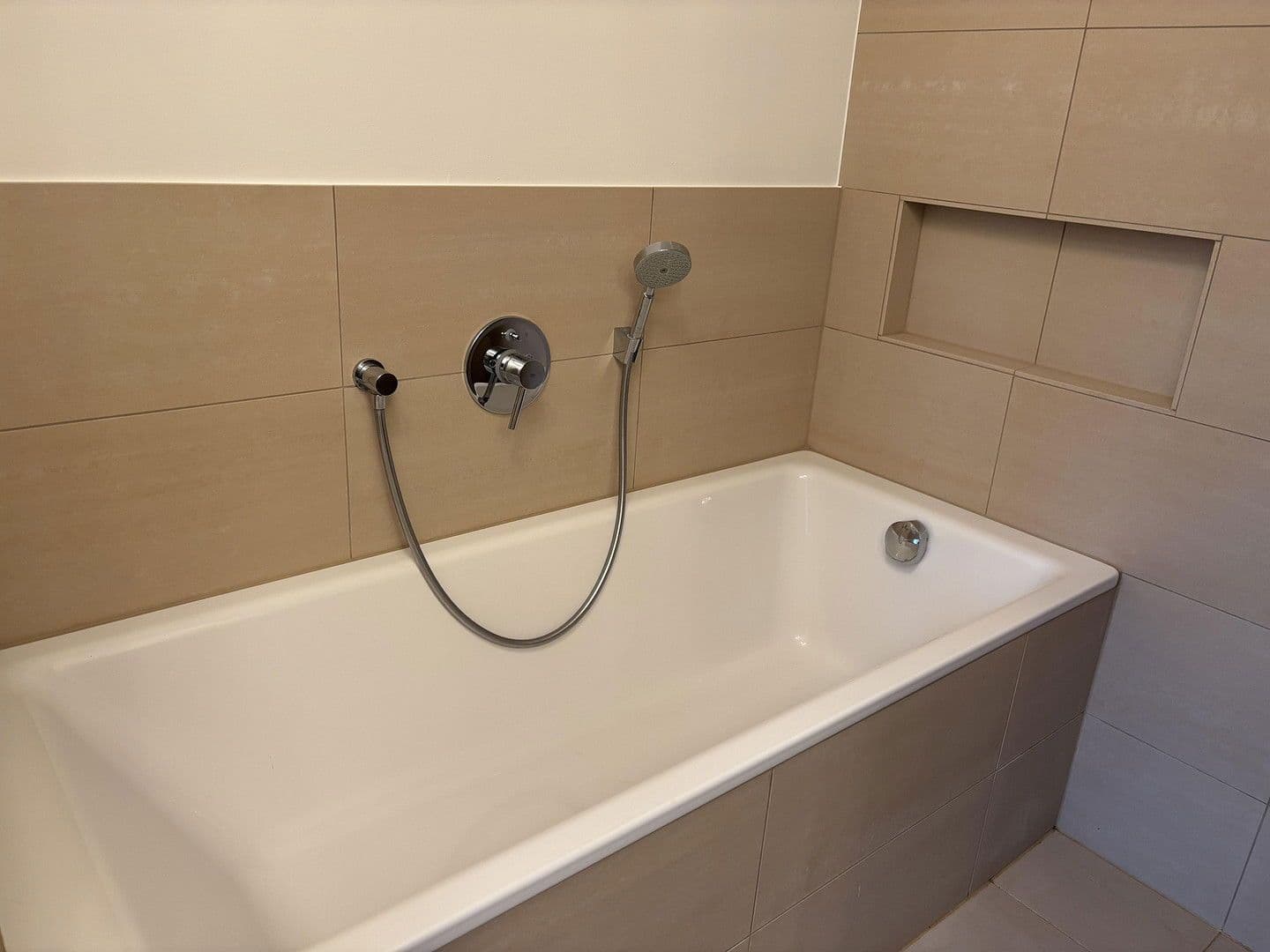 Pronájem bytu 2+1 48 m², Michaelkirchplatz 4, Berlin-Mitte, Berlín Pronájem bytu 2+1 48 m², Michaelkirchplatz 4, Berlin-Mitte, Berlín