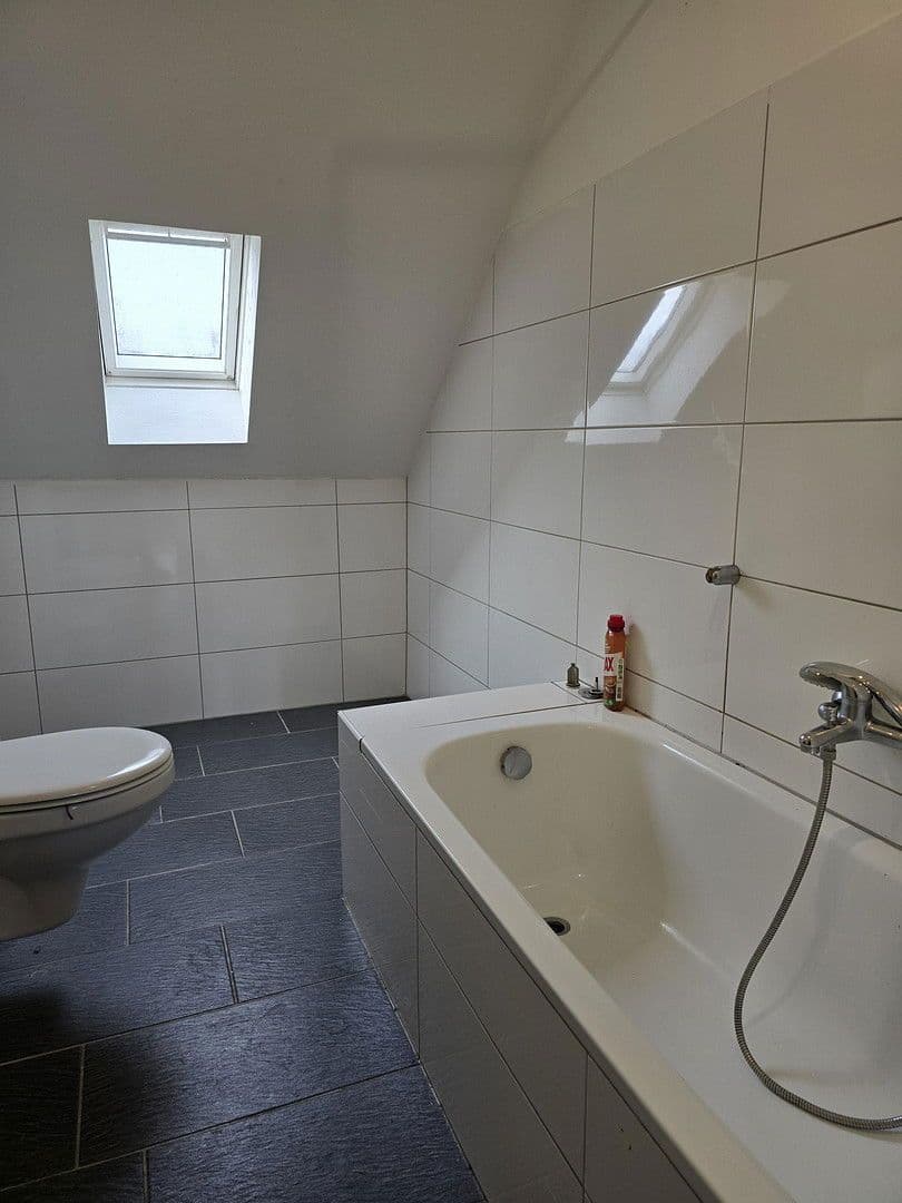 Pronájem bytu 3+1 75 m², Emscher Str. 11, Herne, Severní Porýní-Vestfálsko Pronájem bytu 3+1 75 m², Emscher Str. 11, Herne, Severní Porýní-Vestfálsko