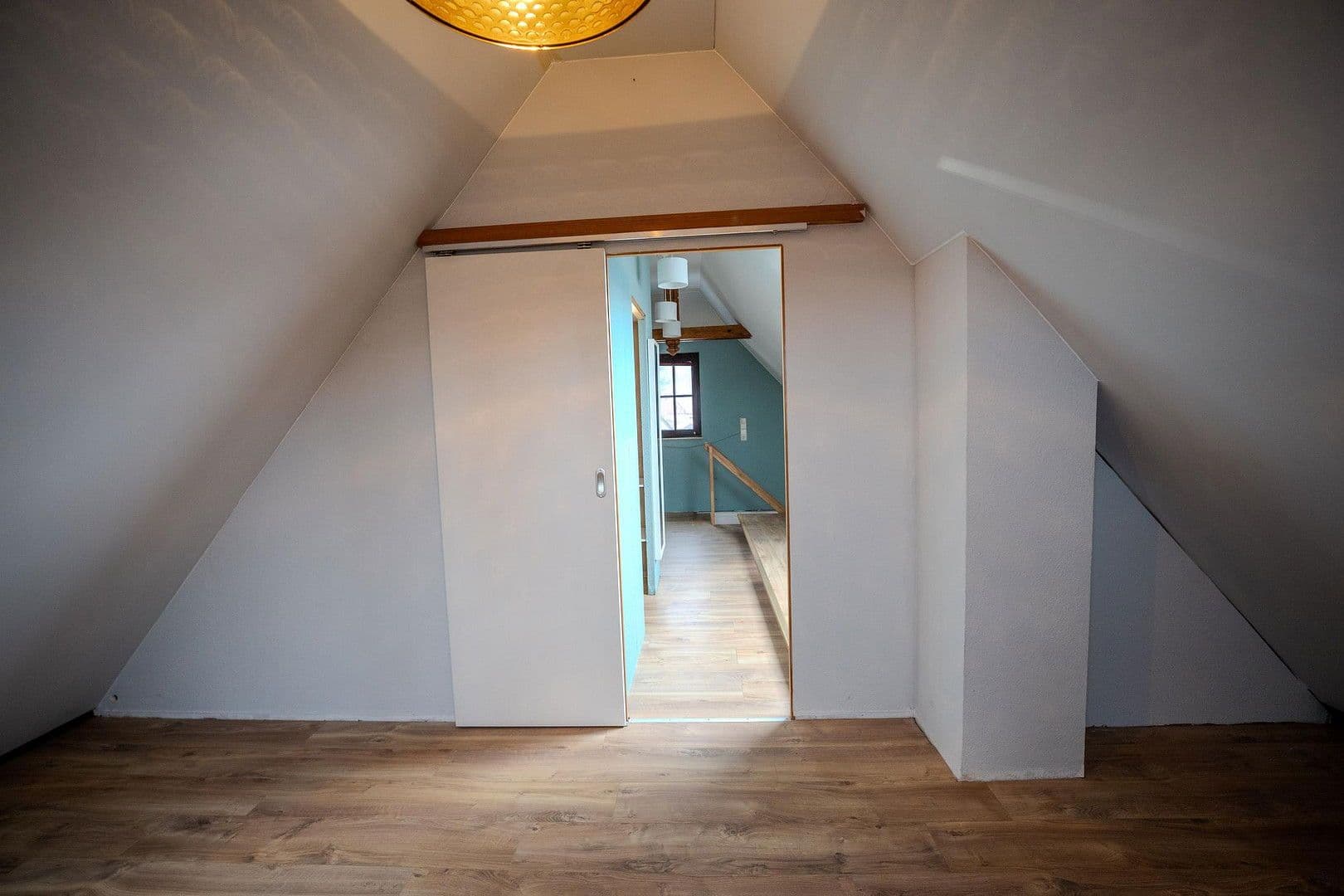 Pronájem domu 136 m², pozemek 323 m², Dorfstraße 47, Ebersbach an der Fils, Bádensko-Württembersko Pronájem domu 136 m², pozemek 323 m², Dorfstraße 47, Ebersbach an der Fils, Bádensko-Württembersko