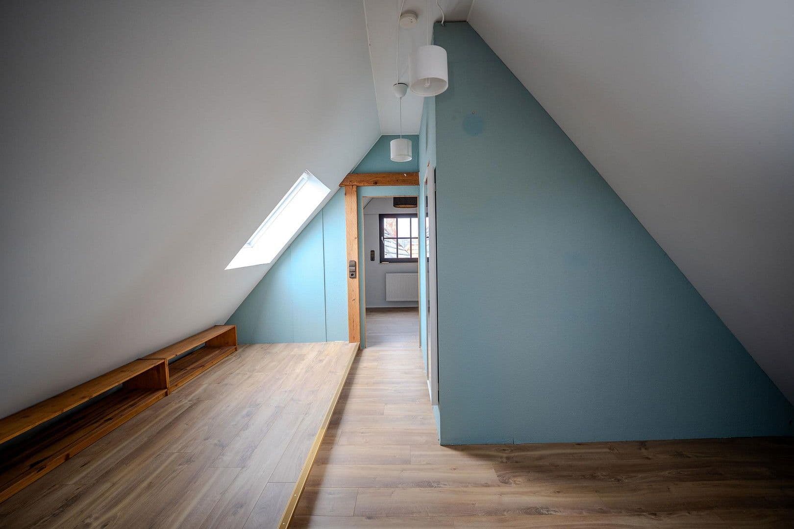 Pronájem domu 136 m², pozemek 323 m², Dorfstraße 47, Ebersbach an der Fils, Bádensko-Württembersko Pronájem domu 136 m², pozemek 323 m², Dorfstraße 47, Ebersbach an der Fils, Bádensko-Württembersko