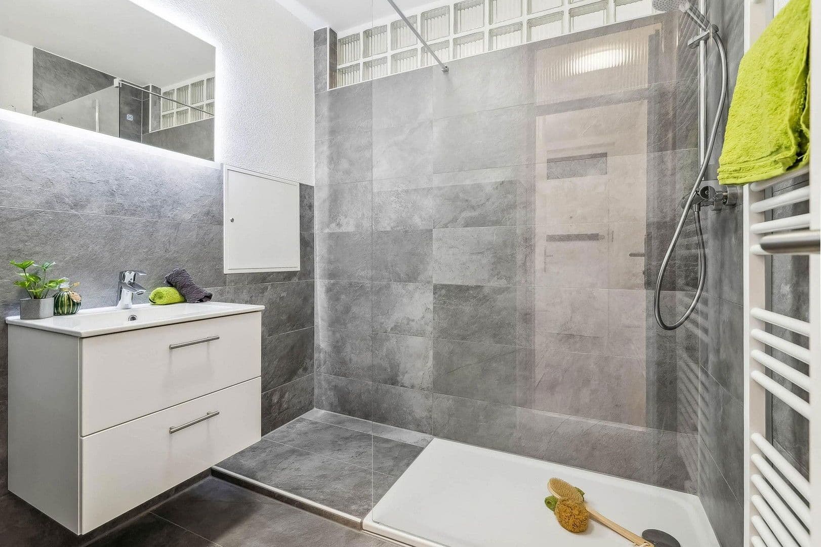 Prodej bytu 2+1 70 m², Memelerstr.55, Saarbrücken, Země Sársko Prodej bytu 2+1 70 m², Memelerstr.55, Saarbrücken, Země Sársko