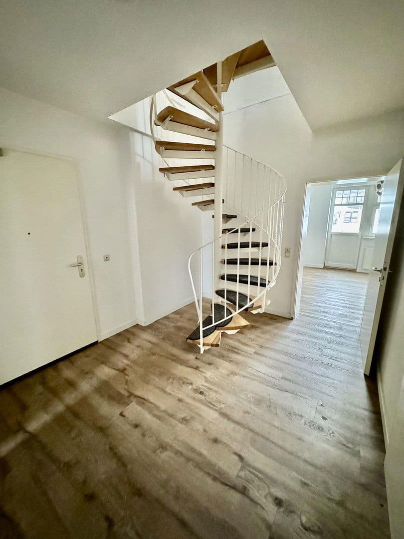 Pronájem bytu 6+1 145 m², Gottlaßstr. 4, Leipzig, Sasko Pronájem bytu 6+1 145 m², Gottlaßstr. 4, Leipzig, Sasko