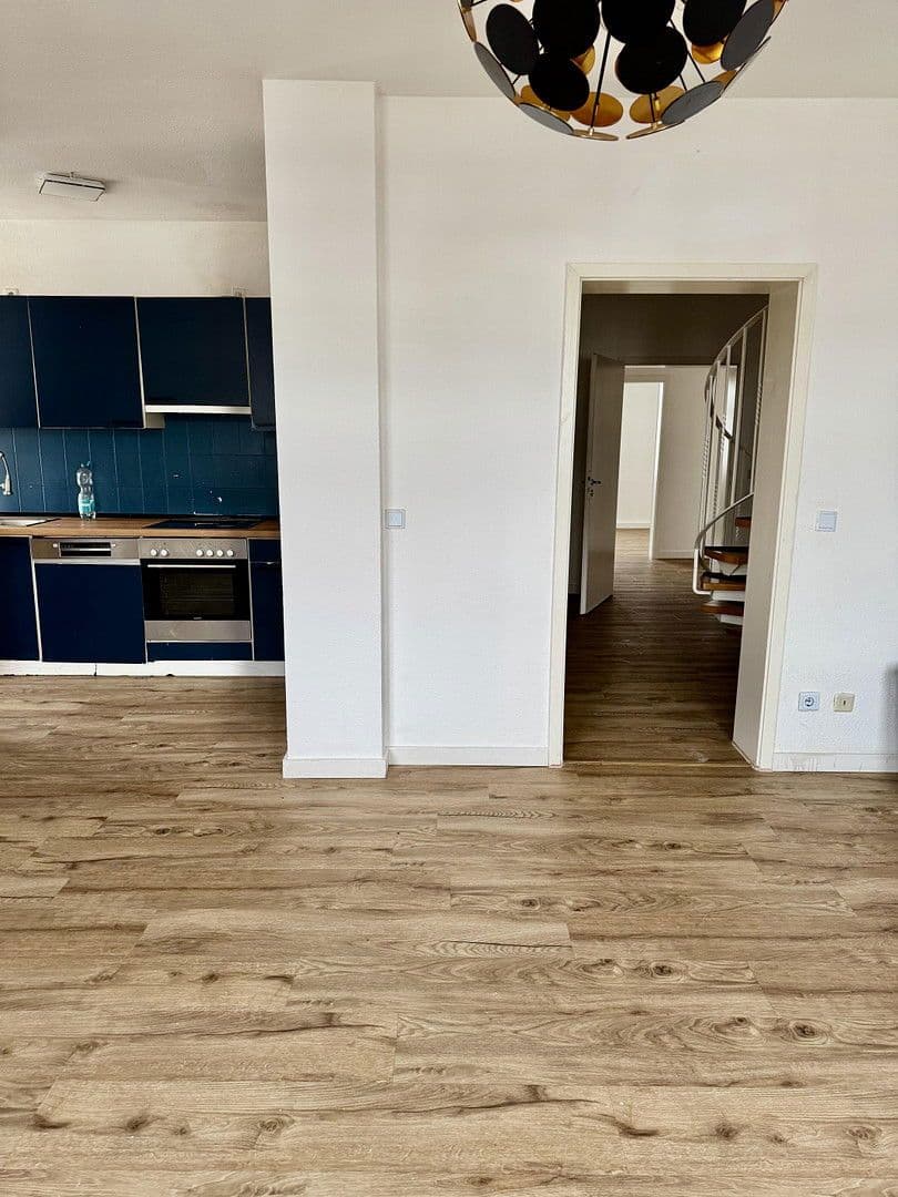 Pronájem bytu 6+1 145 m², Gottlaßstr. 4, Leipzig, Sasko Pronájem bytu 6+1 145 m², Gottlaßstr. 4, Leipzig, Sasko