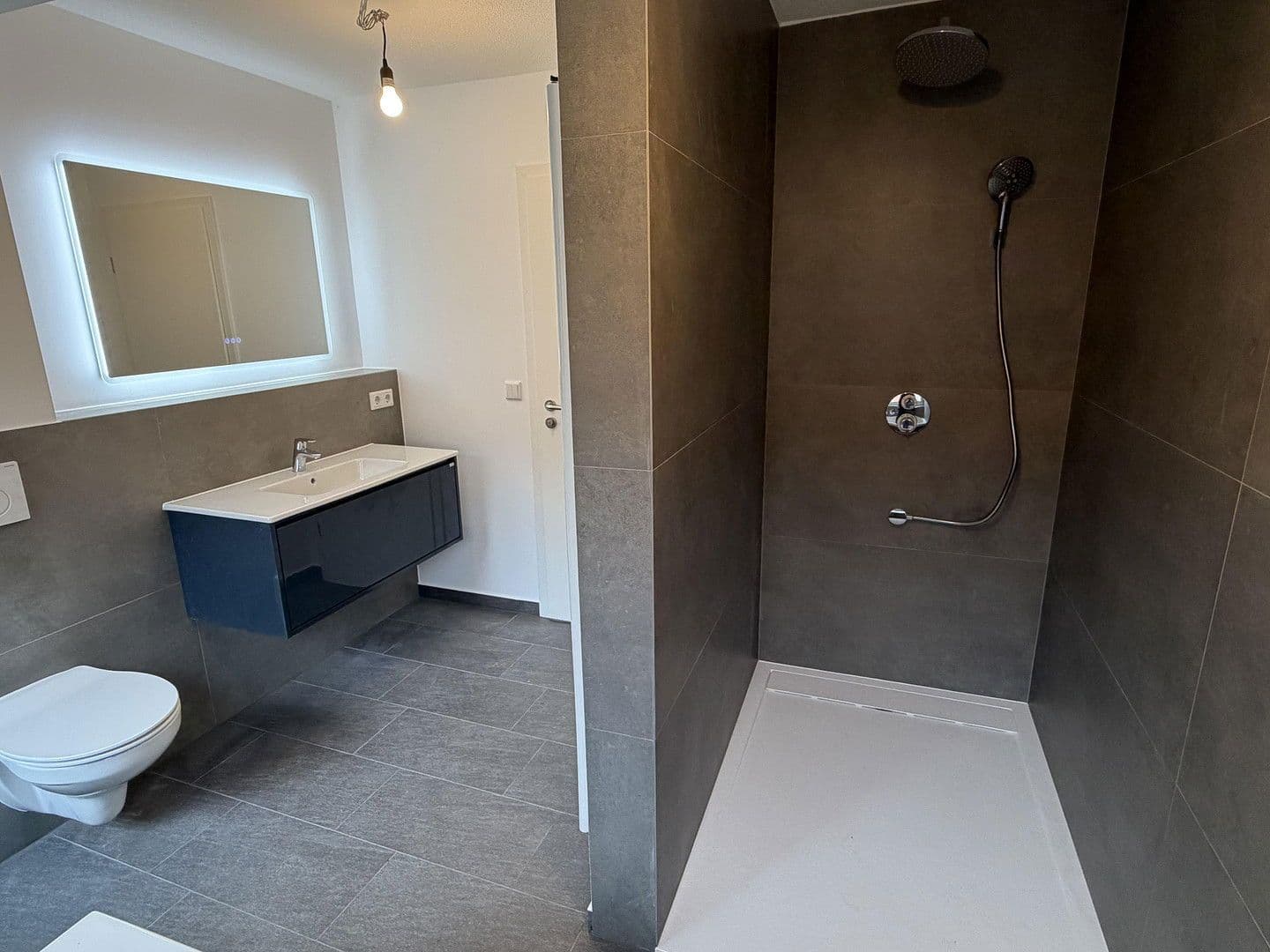 Pronájem bytu 4+1 88 m², Reutesteig 3, Radolfzell am Bodensee, Bádensko-Württembersko Pronájem bytu 4+1 88 m², Reutesteig 3, Radolfzell am Bodensee, Bádensko-Württembersko