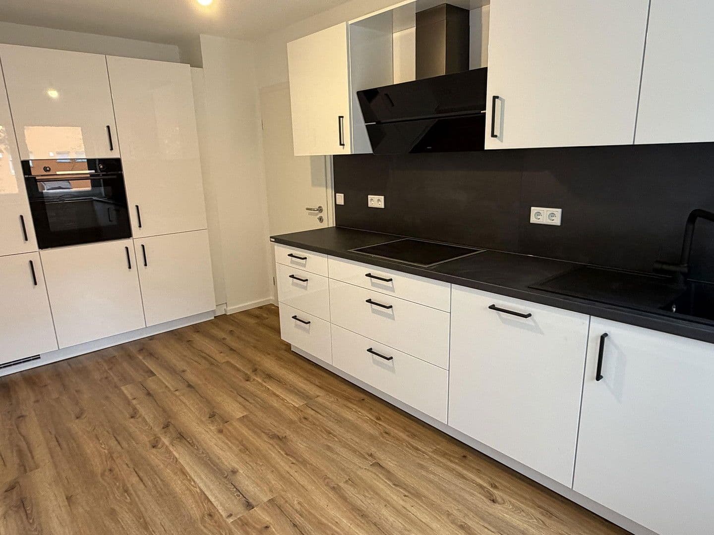 Pronájem bytu 4+1 88 m², Reutesteig 3, Radolfzell am Bodensee, Bádensko-Württembersko Pronájem bytu 4+1 88 m², Reutesteig 3, Radolfzell am Bodensee, Bádensko-Württembersko