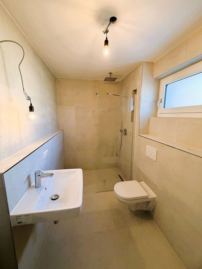 Prodej domu 152 m², pozemek 521 m², Siedlerstraße 4, Baierbrunn, Bavorsko Prodej domu 152 m², pozemek 521 m², Siedlerstraße 4, Baierbrunn, Bavorsko