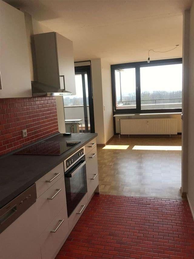 Pronájem bytu 2+1 97 m², Tübingen, Bádensko-Württembersko Pronájem bytu 2+1 97 m², Tübingen, Bádensko-Württembersko