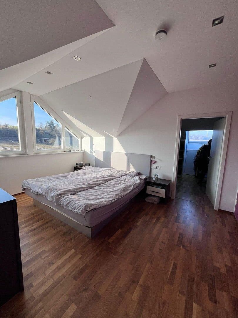 Prodej domu 284 m², pozemek 770 m², Remlingen, Bavorsko Prodej domu 284 m², pozemek 770 m², Remlingen, Bavorsko