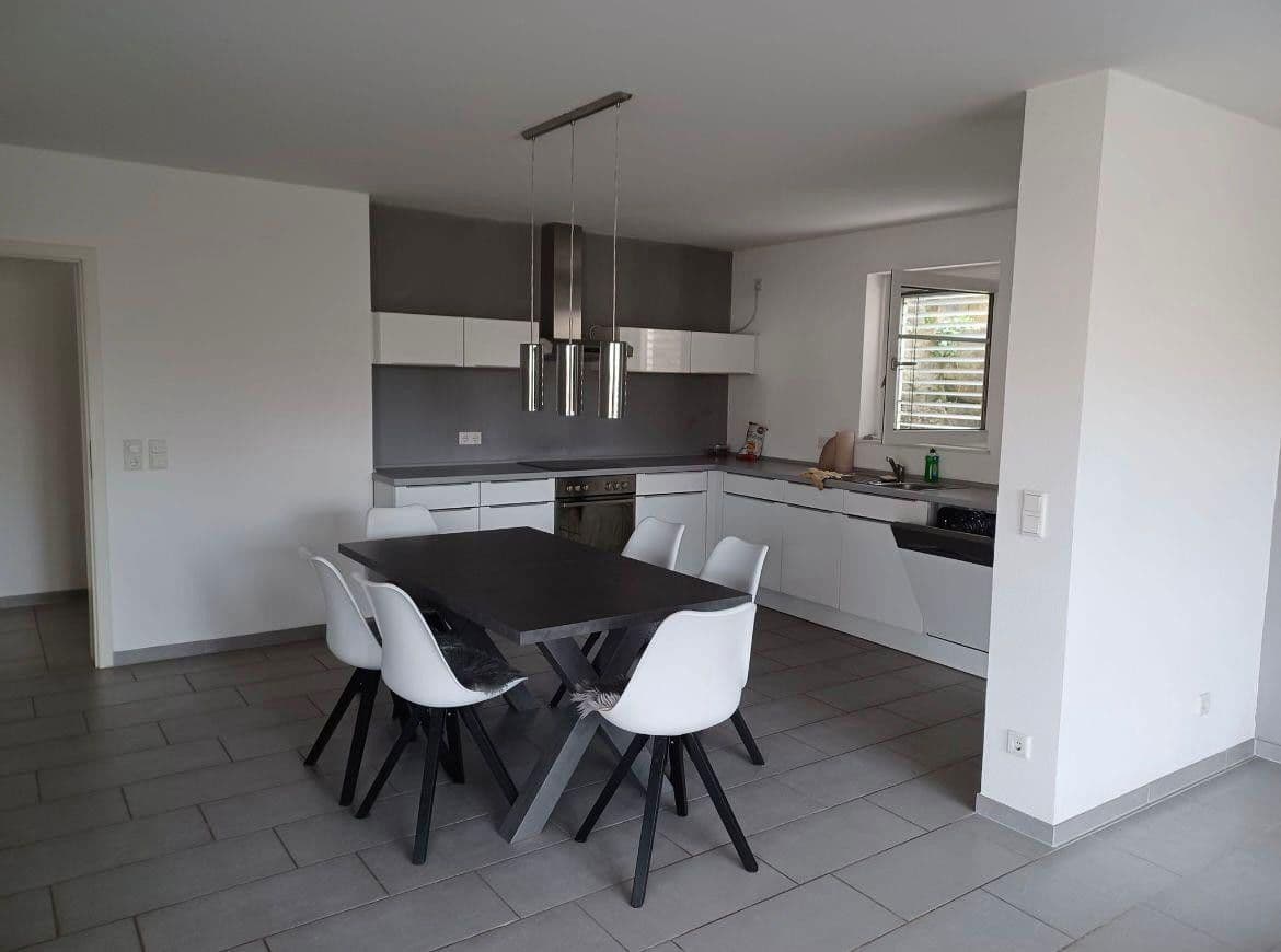 Prodej domu 284 m², pozemek 770 m², Remlingen, Bavorsko Prodej domu 284 m², pozemek 770 m², Remlingen, Bavorsko