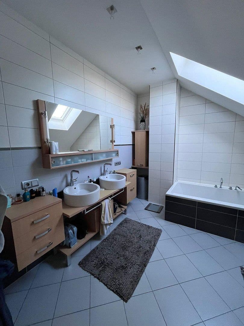 Prodej domu 284 m², pozemek 770 m², Remlingen, Bavorsko Prodej domu 284 m², pozemek 770 m², Remlingen, Bavorsko