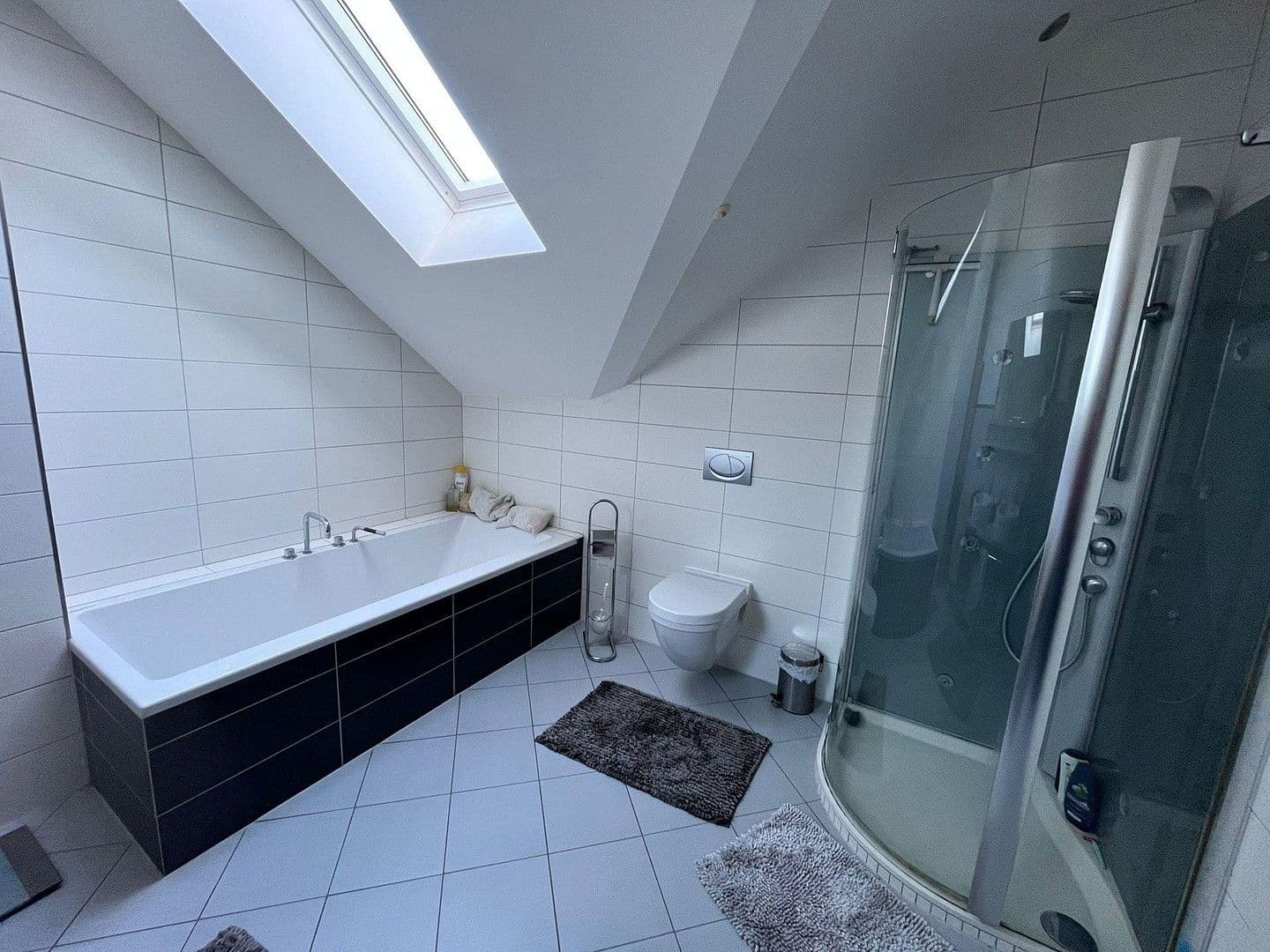 Prodej domu 284 m², pozemek 770 m², Remlingen, Bavorsko Prodej domu 284 m², pozemek 770 m², Remlingen, Bavorsko